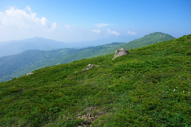 至仏山登山道