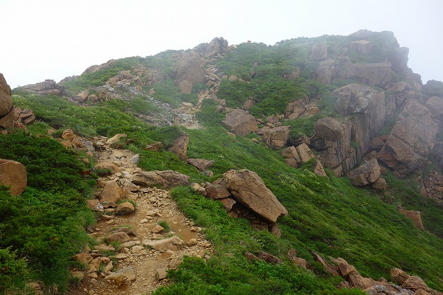 至仏山