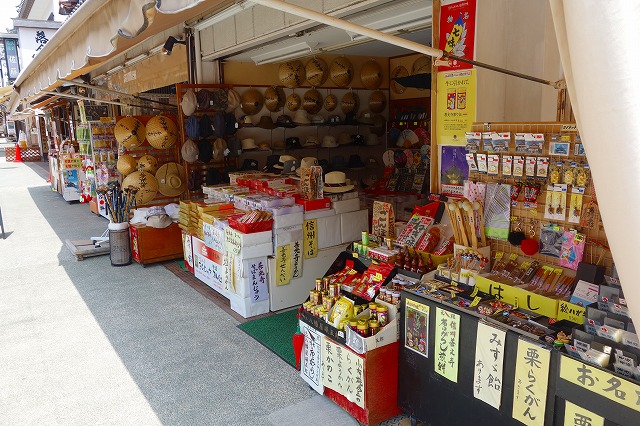 善光寺仲見世通り