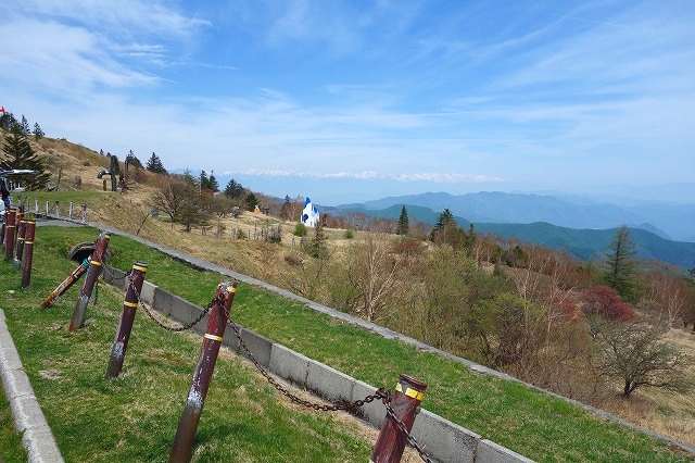 美ヶ原高原美術館駐車場