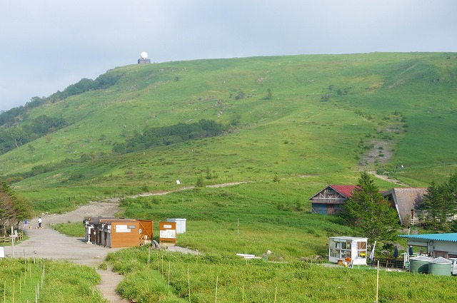 車山肩 コロボックルヒュッテ付近から見る車山山頂