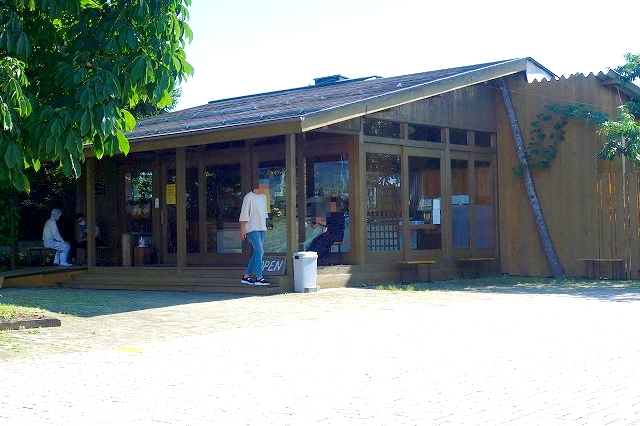 小布施エルバート