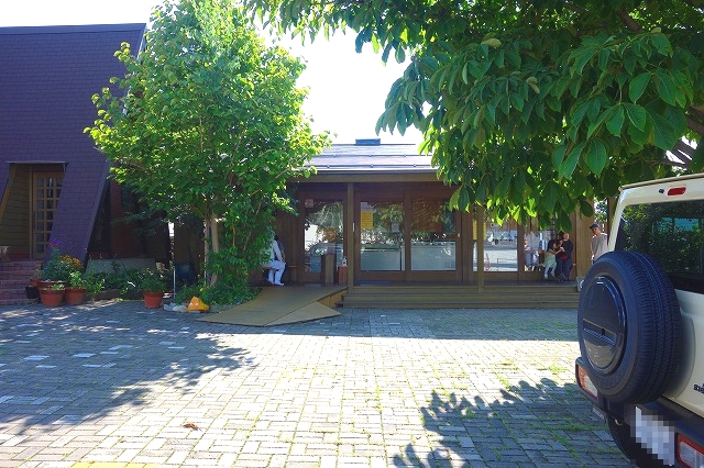 小布施エルバート