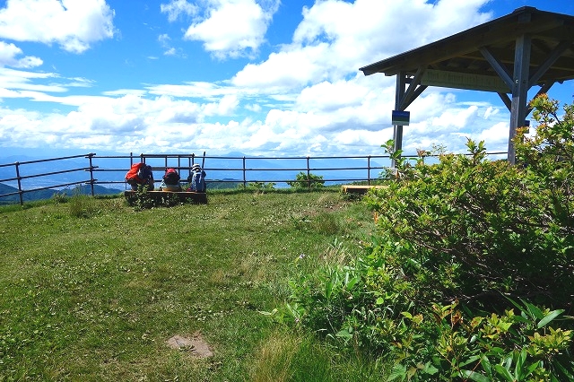 根子岳登山道　東屋