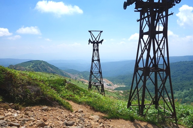 毛無峠の鉱山索道跡