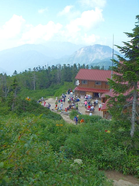 西穂山荘と焼岳