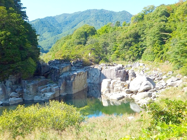 寝覚ノ床
