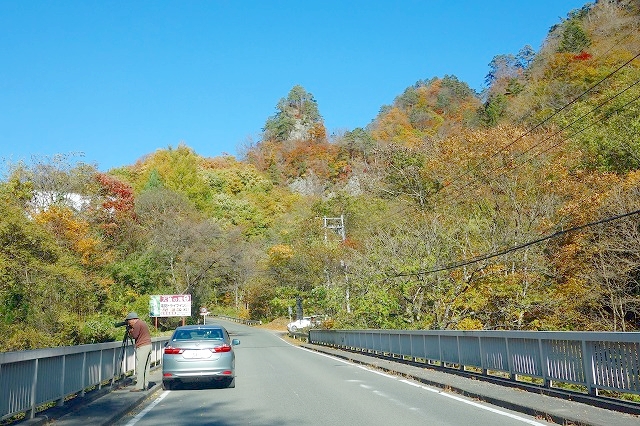 野反湖への道(国道405号線)