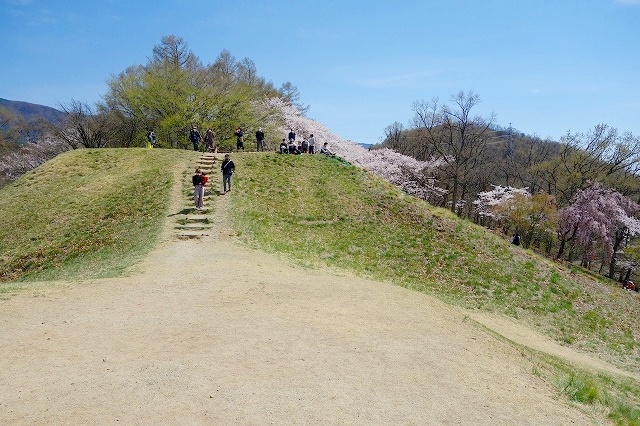 弘法山古墳後方部