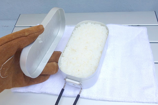 ダイソーメスティンでの炊飯(炊きあがり)
